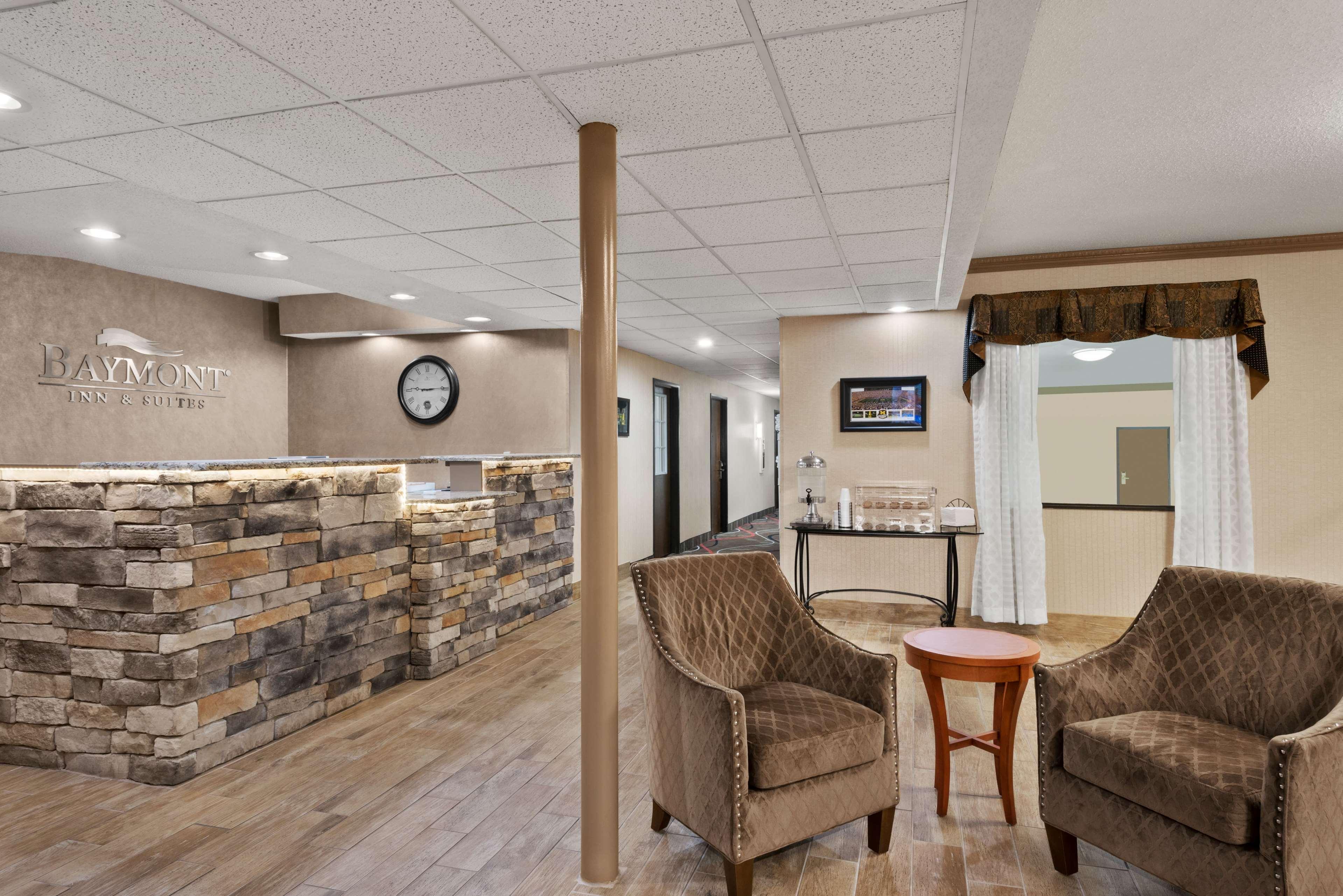 Baymont By Wyndham Belleville Airport Area Free Airport Shuttle Exterior photo