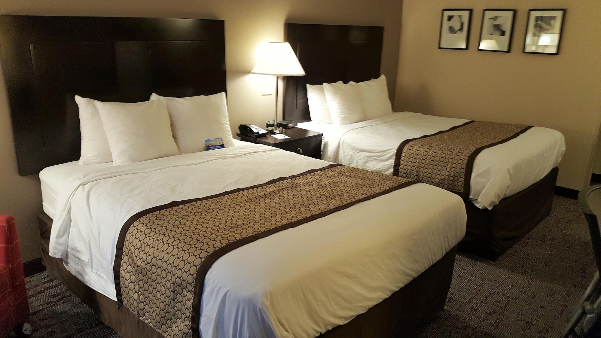 Baymont By Wyndham Belleville Airport Area Free Airport Shuttle Exterior photo